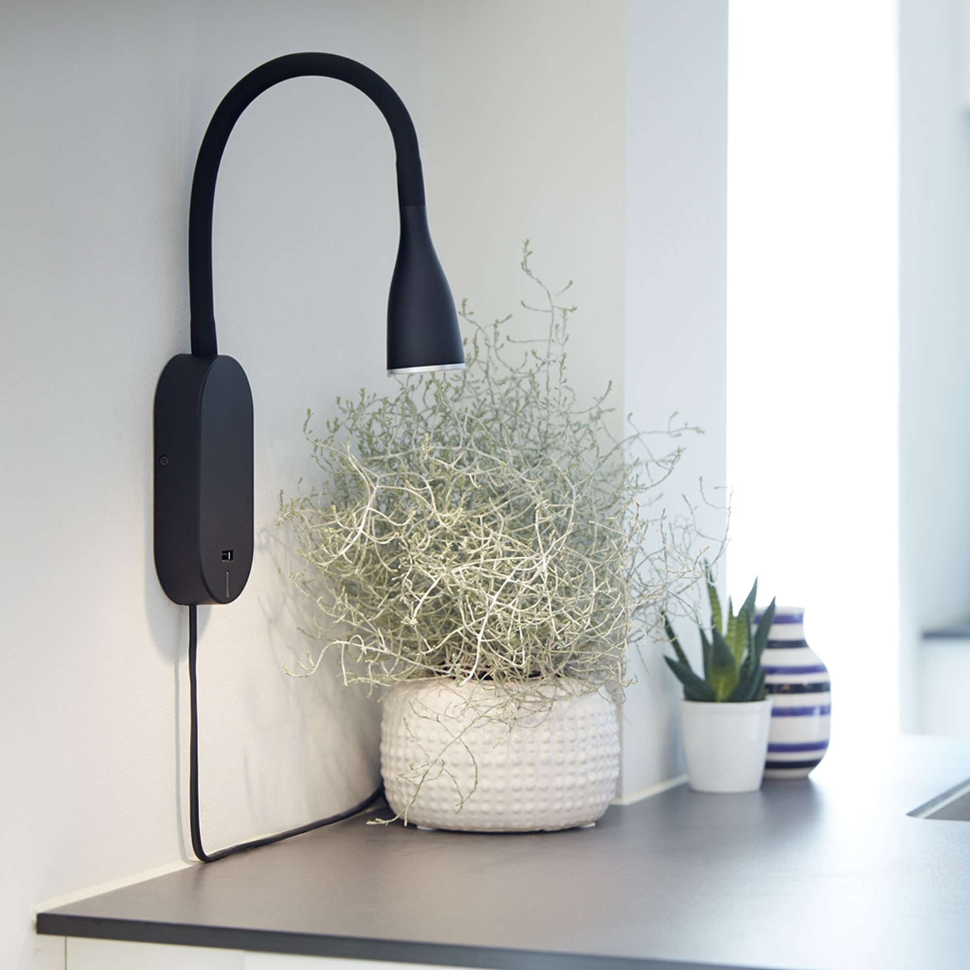 Eye LED Væglampe Sort_2