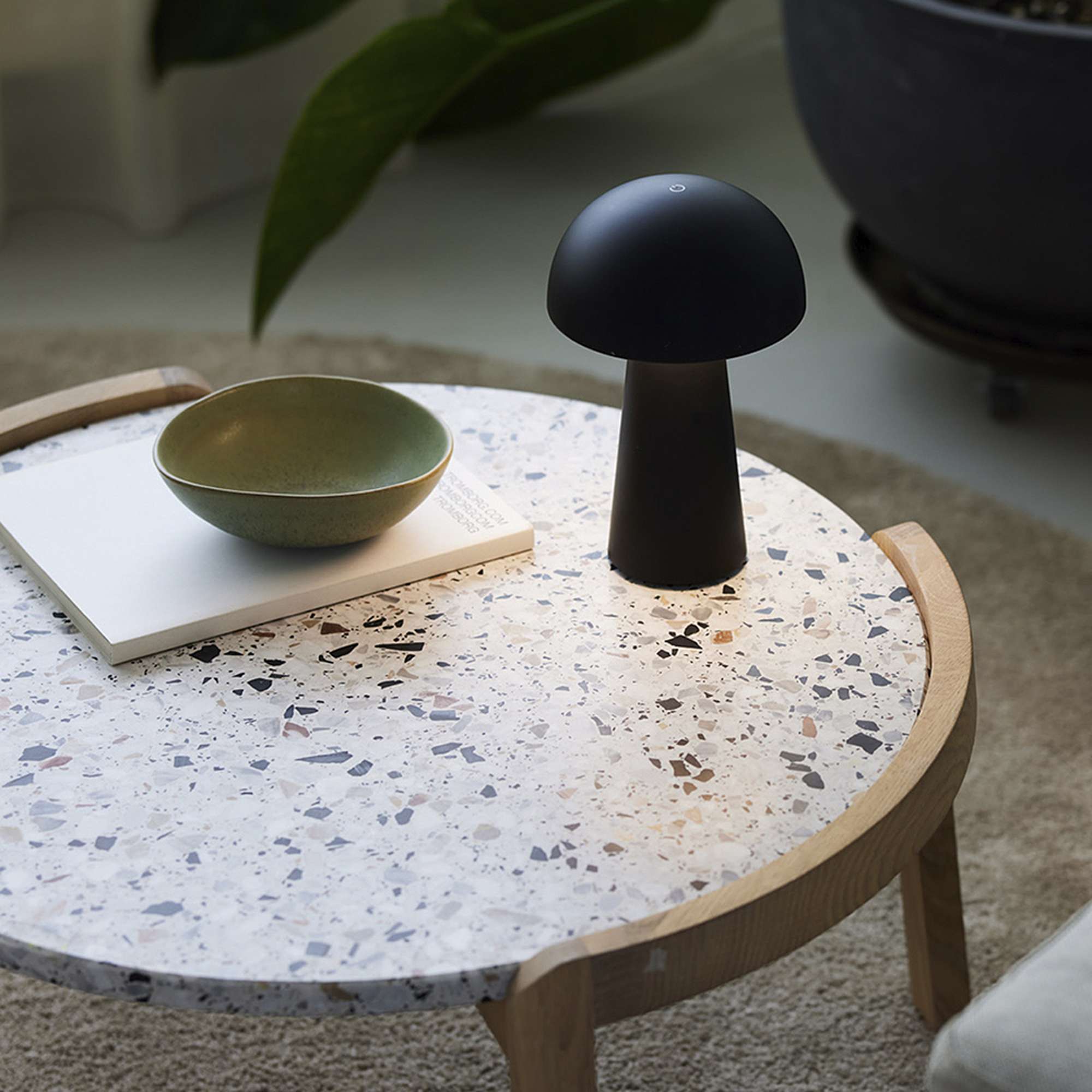 Move Me Trådløs Bordlampe - sort