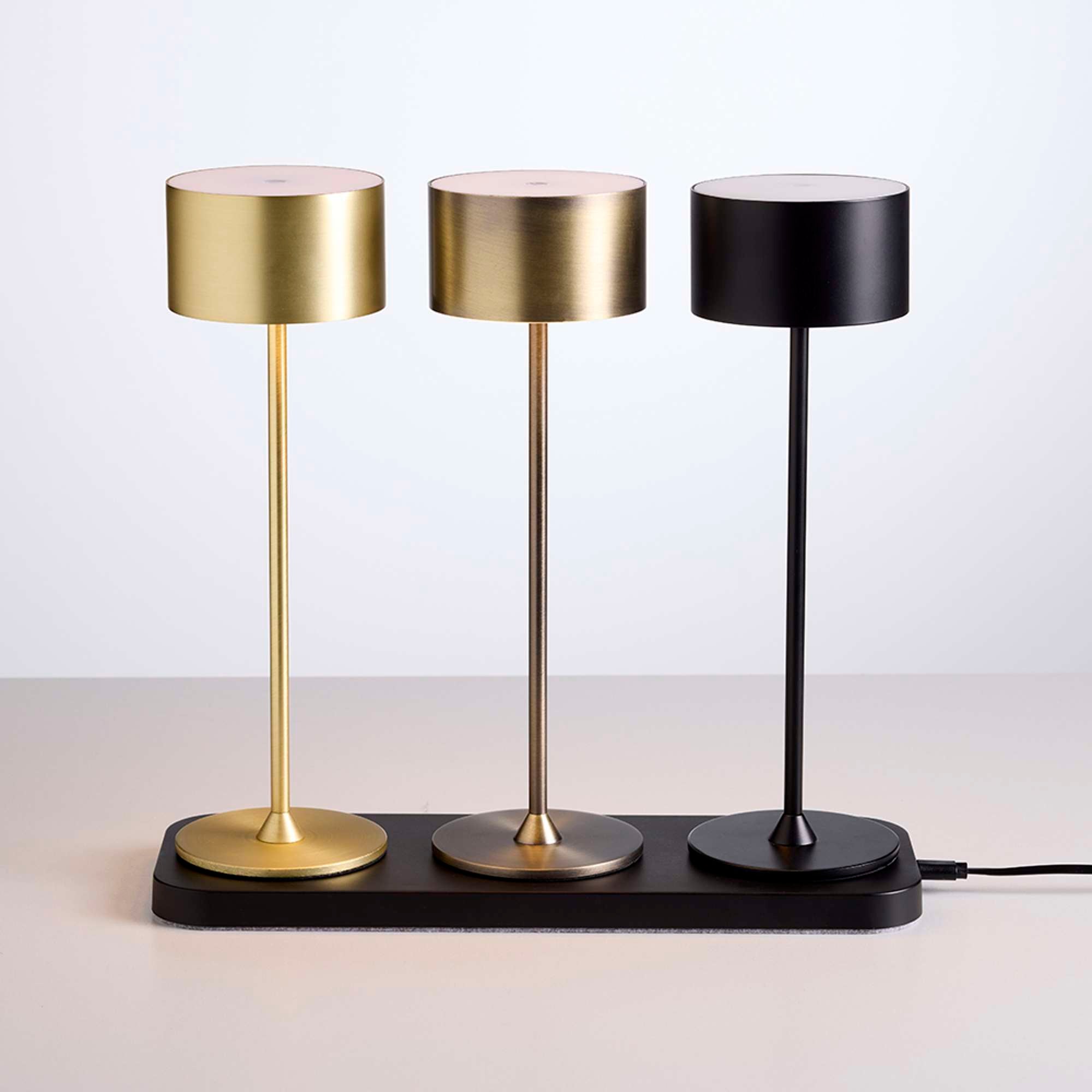 Ladestation Trådløs til 3 Lamper - sort