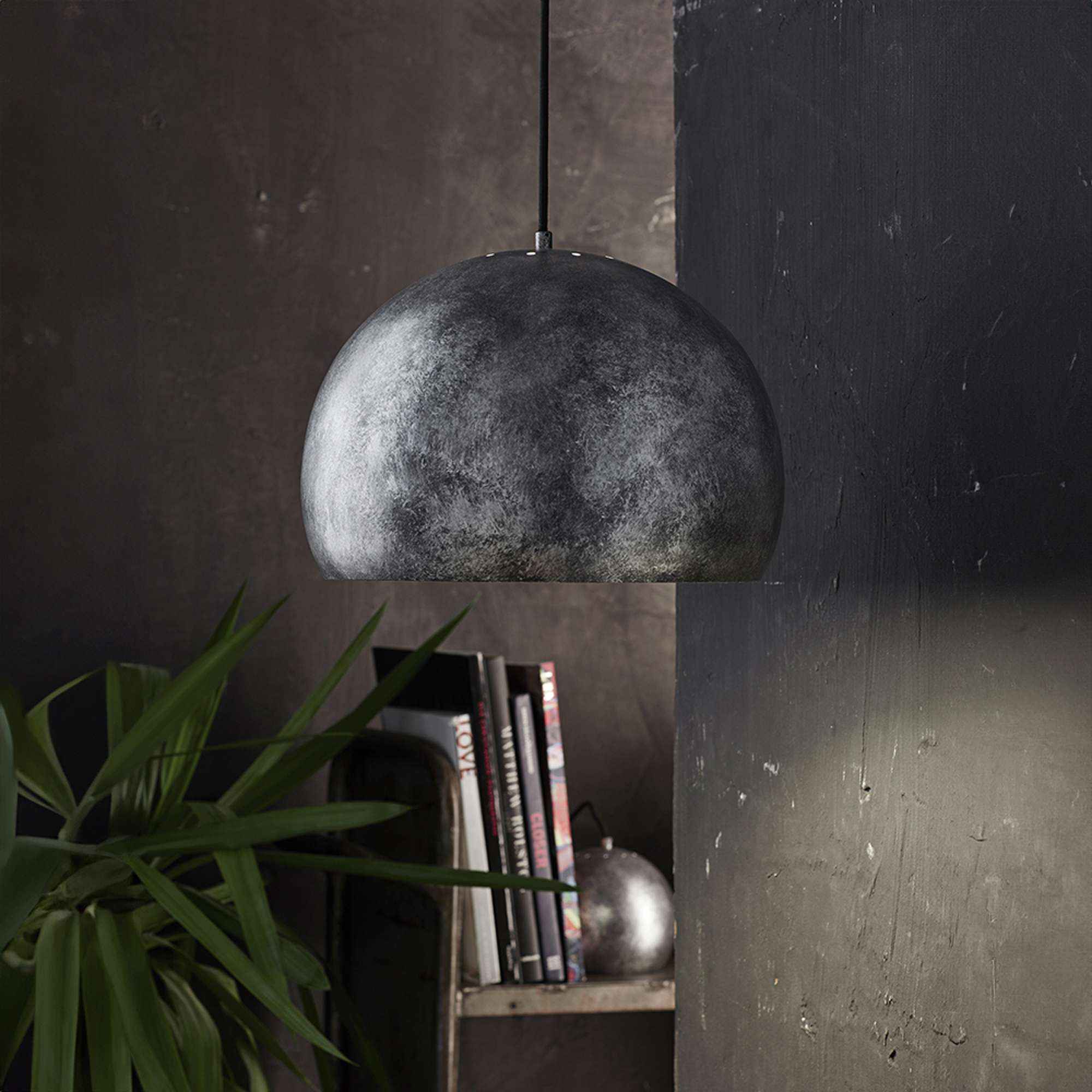 Nice Kuglependel 35 cm. Galvaniseret look