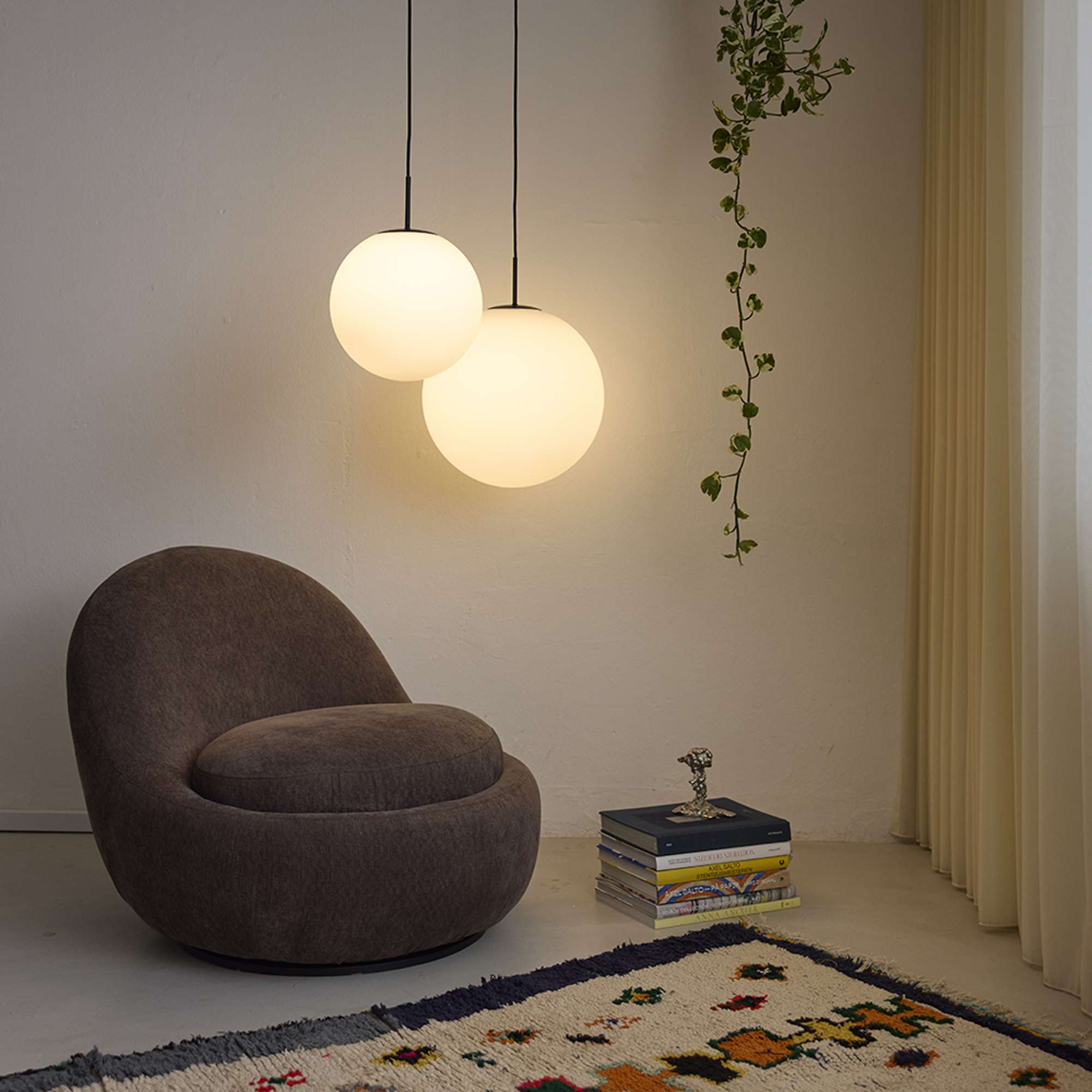 Nora Cafependel Ø40 cm – opal/sort