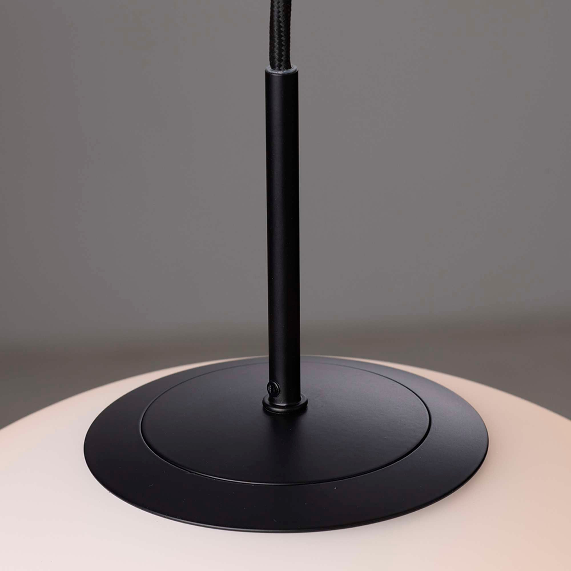 Nora Cafependel Ø40 cm – opal/sort