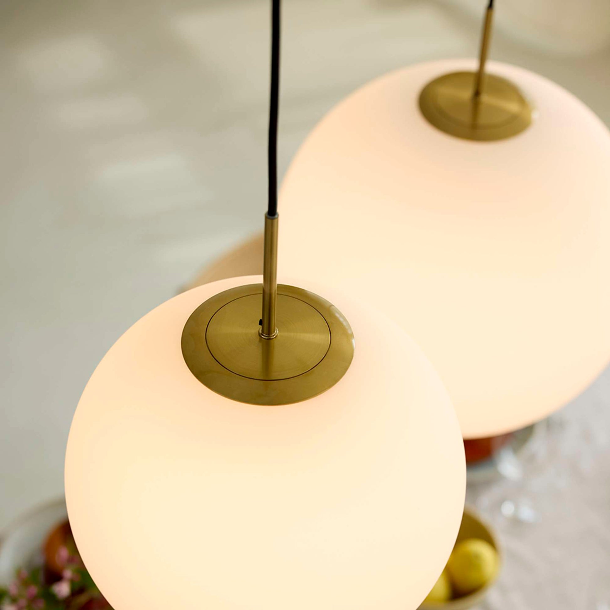 Nora Cafependel Ø40 cm – opal/messing