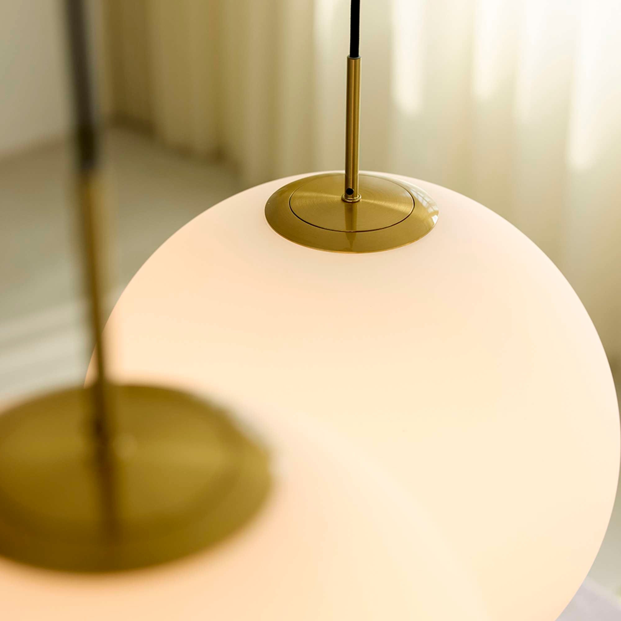 Nora Cafependel Ø40 cm – opal/messing