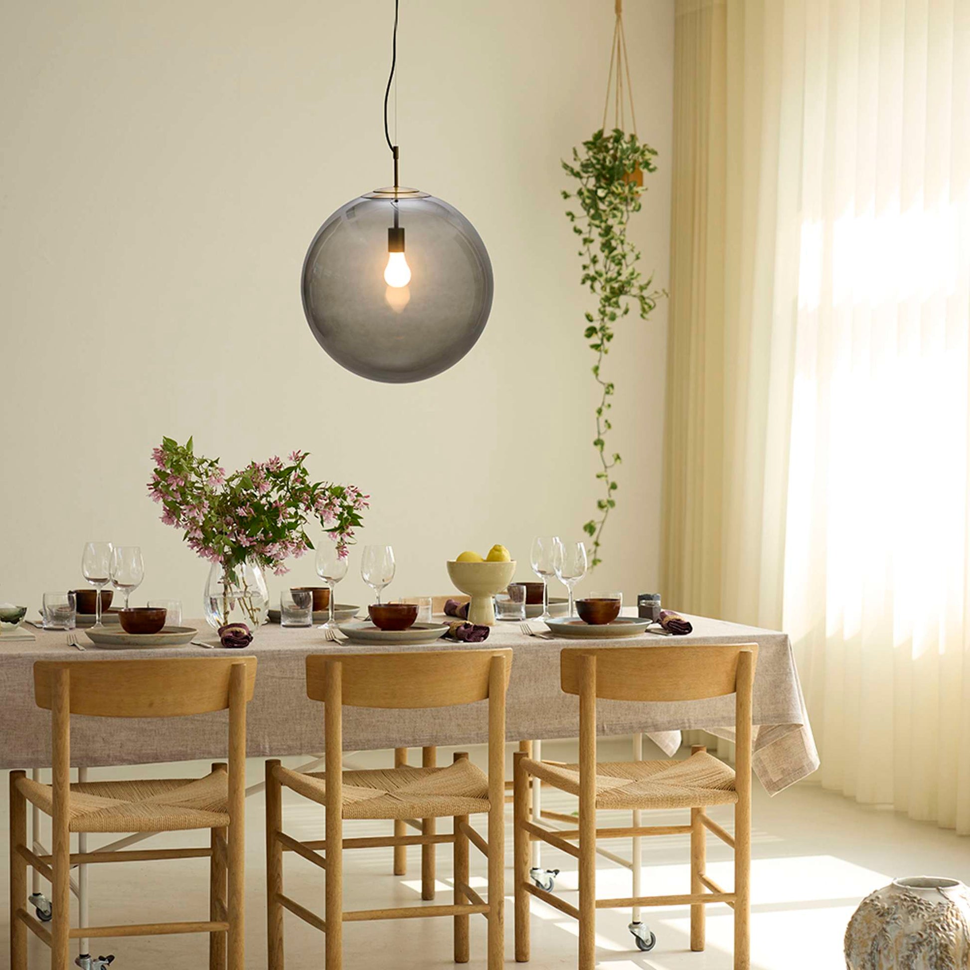 Nora Cafependel Ø50 cm – mørktonet/messing