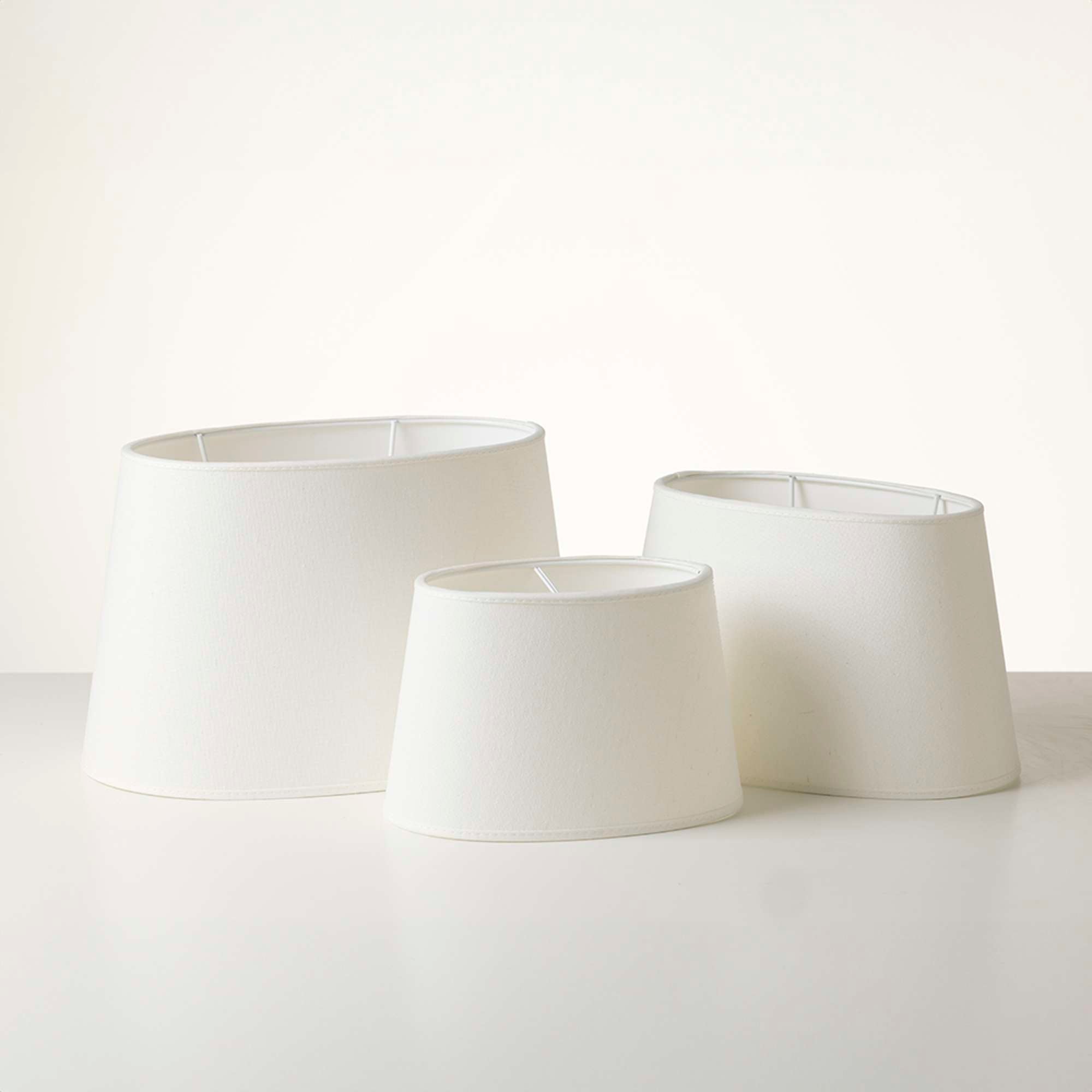 Jasmin Oval Lampeskærm - hvid H18,5 cm